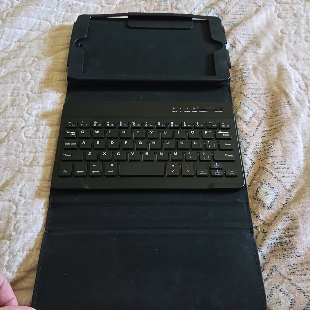 Kate Spade Black and White Polka Dot IPad Mini Case With Keyboard
